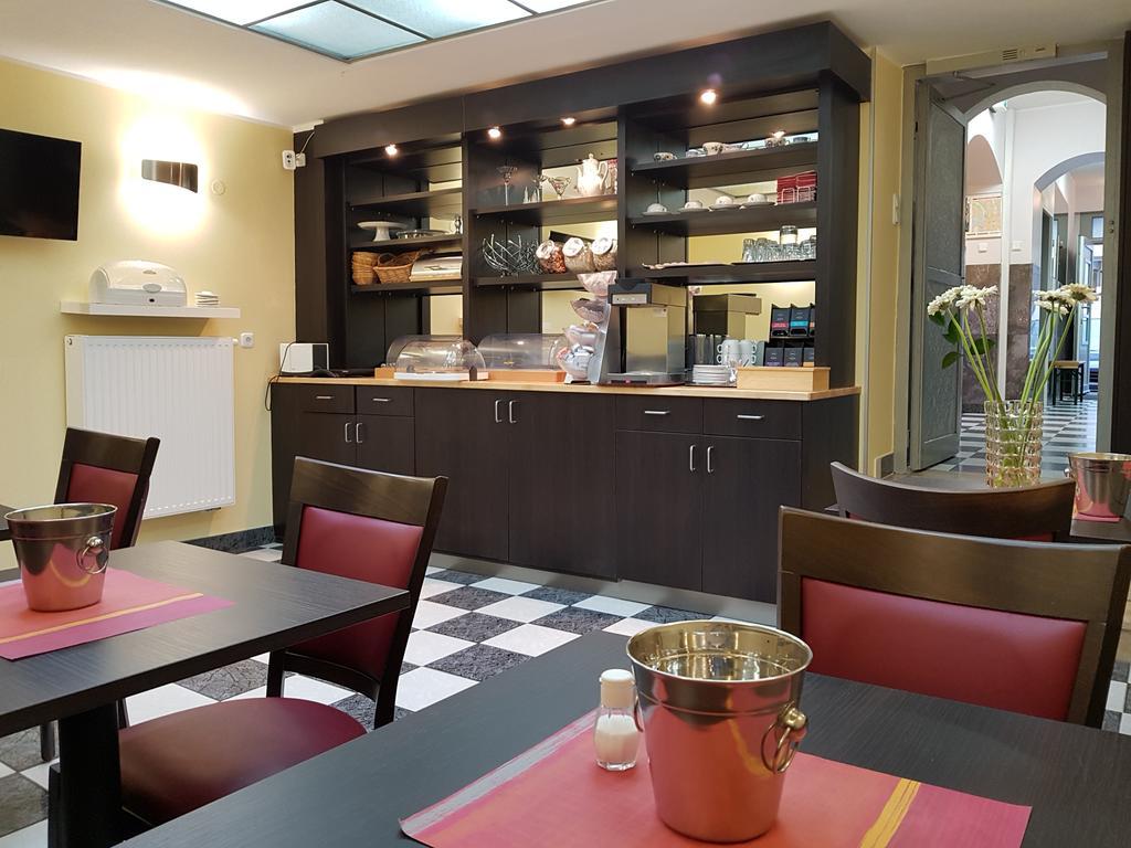 Hotel Diana Dusseldorf Luaran gambar