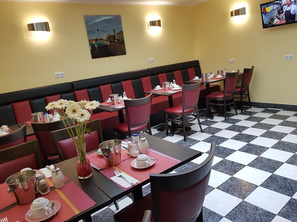 Hotel Diana Dusseldorf Luaran gambar