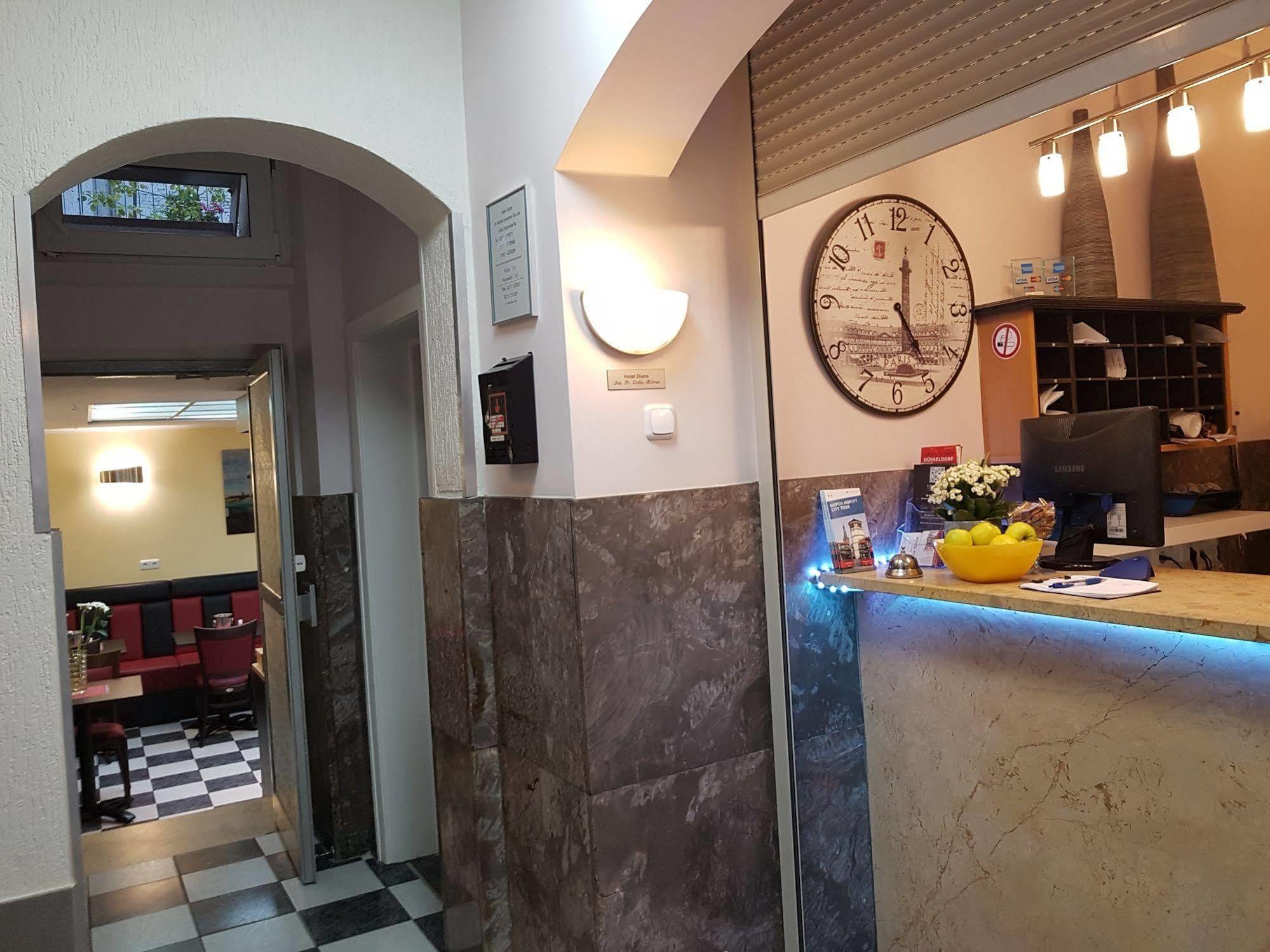 Hotel Diana Dusseldorf Luaran gambar